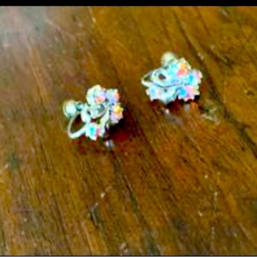 Vintage Aurora Borealis Abstract Earrings screw on